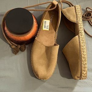 Women TOMS, Suede Summer or Autumn Espadrilles